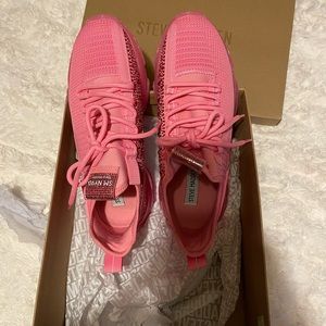 Steve Madden size 10 new. Never been worn